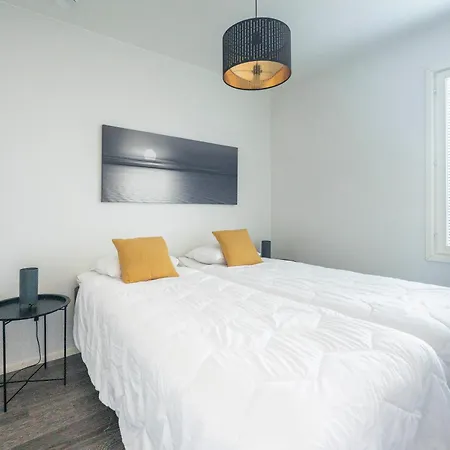 Apartment Paeaetyhuoneisto Sunvillas A 30